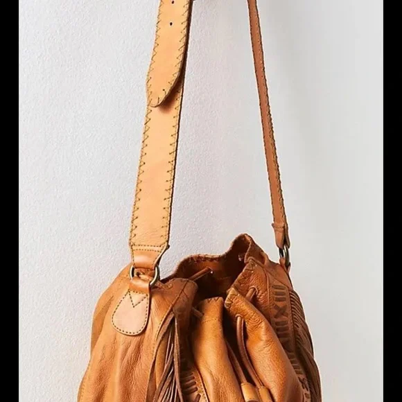 NWOT RARE Free People AMARILLO Brown Fringed Shoulder Bag - Picture 3 of 5